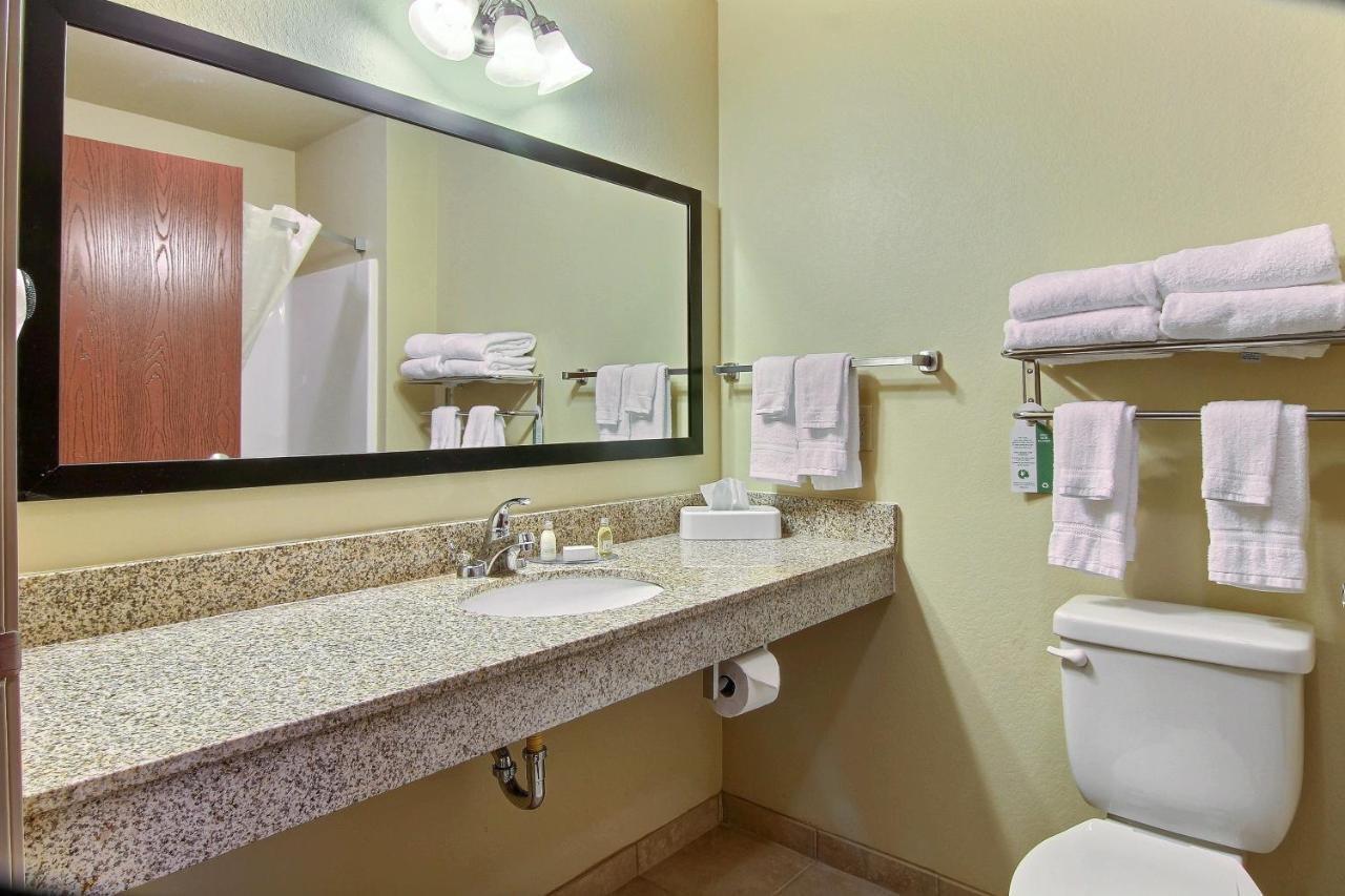 Cobblestone Hotel And Suites - Jefferson 外观 照片